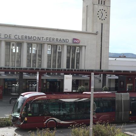 Le Petit Terminus - Gare Sncf Clermont-Ferrand Exterior photo